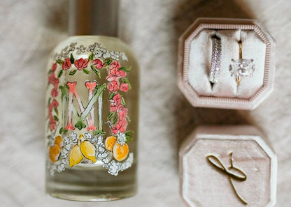THE FINE ART OF BOTTLE PAINTING